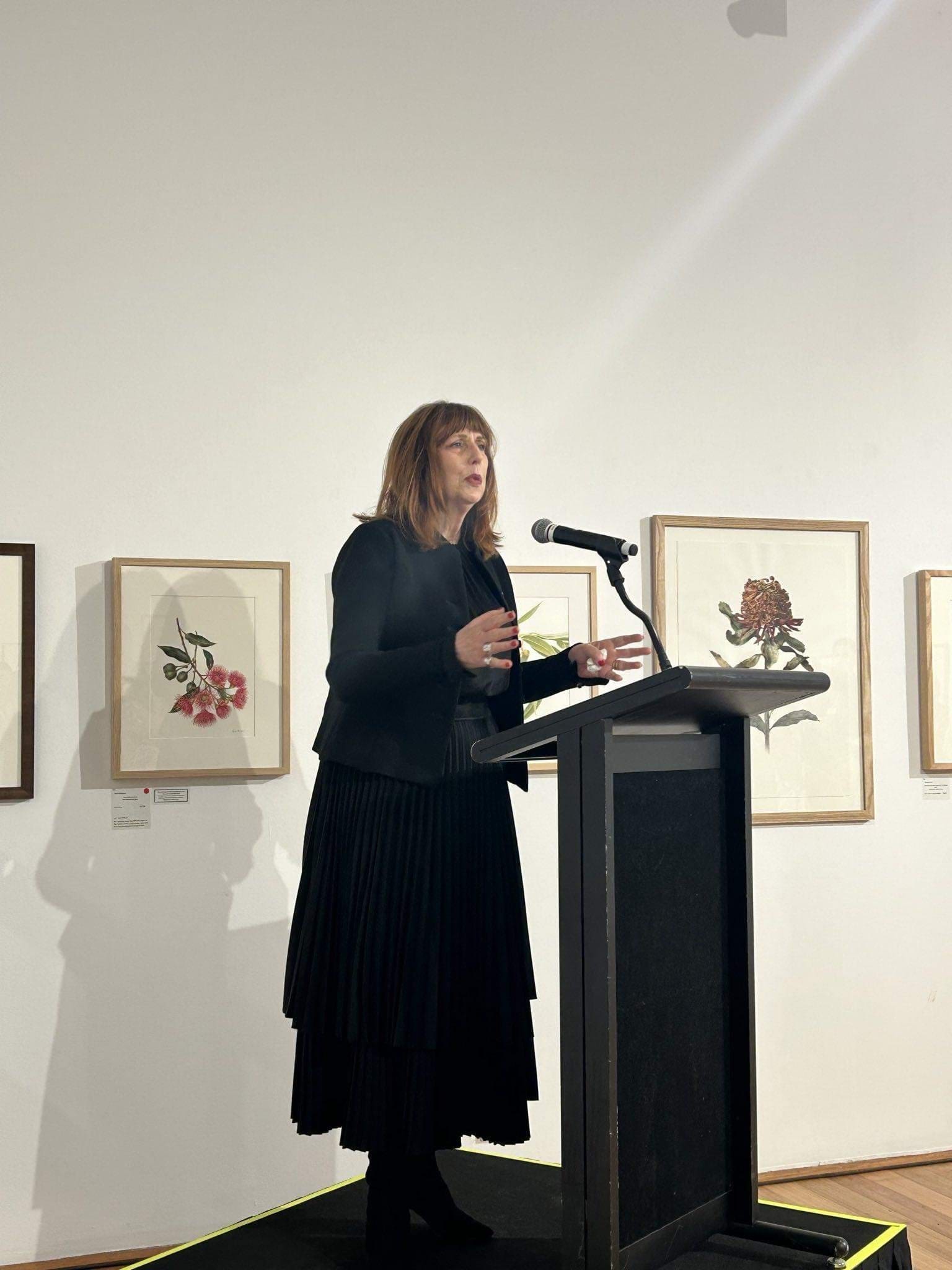 The Governor speaking at the Art of Botanical Illustration Exhibition Opening