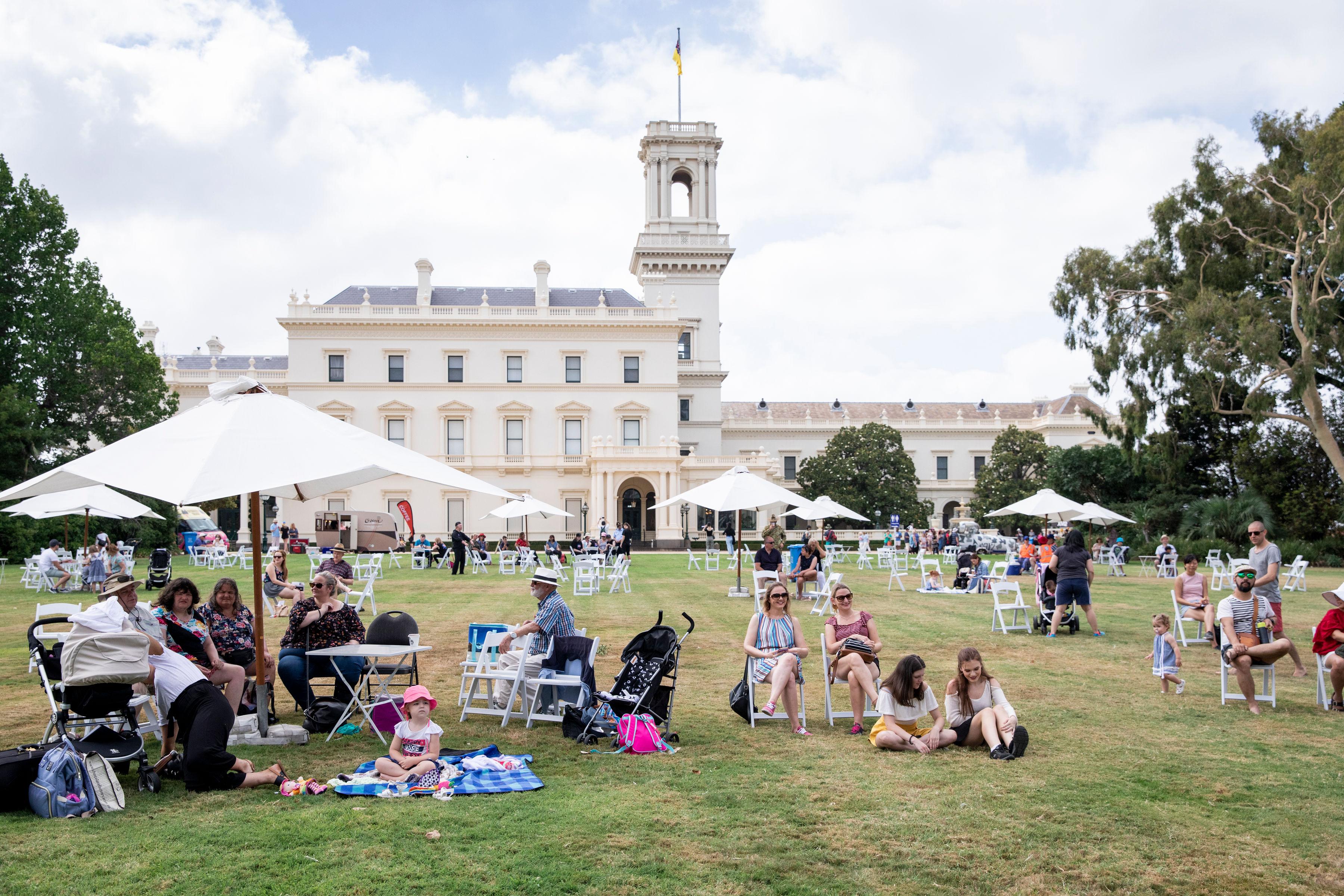 Picnickers at January Open Day at Government House